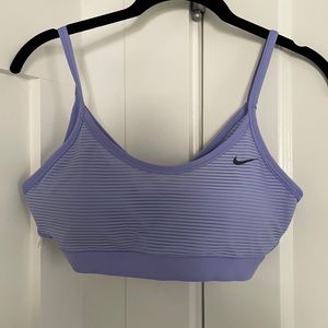 Nike women’s Indy striped sports bra size M